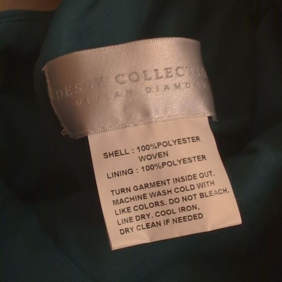 NWT Dessy Collection Off-the-Shoulder Criss Cross Back Trumpet Gown Green 4 - Picture 11 of 14